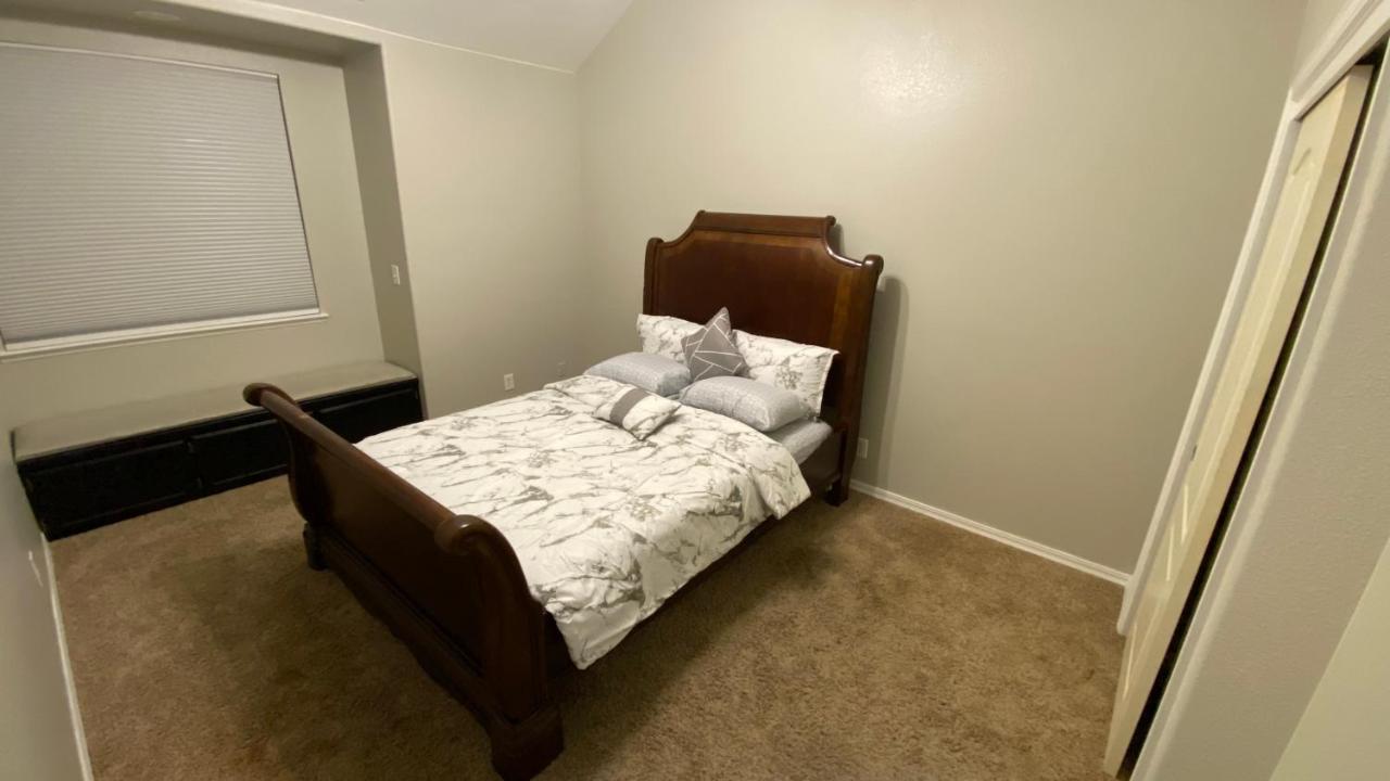 Beautiful Peaceful Desirable Home In Madera Rancho Экстерьер фото