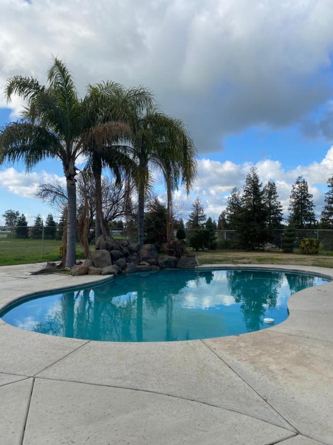 Beautiful Peaceful Desirable Home In Madera Rancho Экстерьер фото