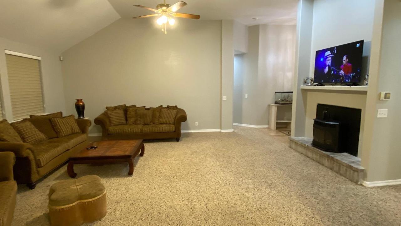 Beautiful Peaceful Desirable Home In Madera Rancho Экстерьер фото